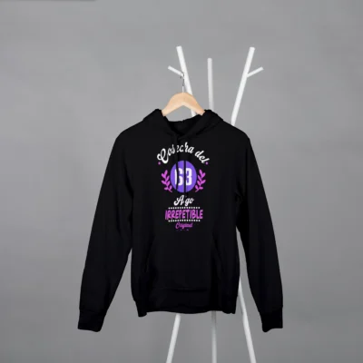 Buzo personalizado de color negro con estampado para cumpleaños